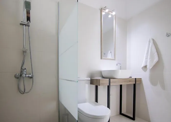 Noma Seafront Living *