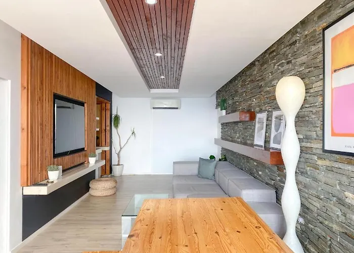 Noma Seafront Living パ フォス